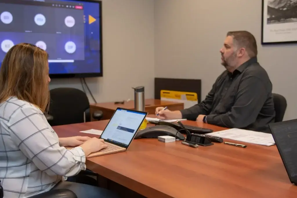 Finite engineer meeting with client